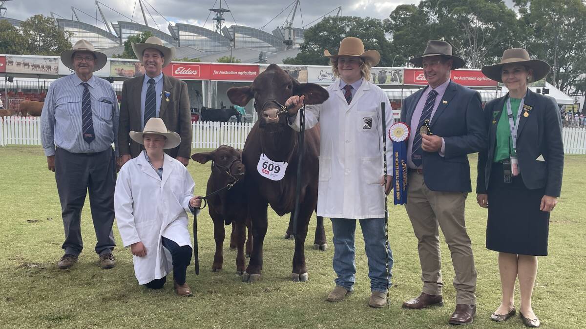 Dennis Moxey, Denngal stud, Forbes, Santa Gertrudis judge, Andrew Doering, Spring Creek, Tansey, Queensland, Pippa and Will Moxey, Forbes, Michael Doering, president of the Australian Santa Gertrudis Association, Walmona, Coolah, and RAS councillor Ellen Downes, Canowindra. Picture by Simon Chamberlain